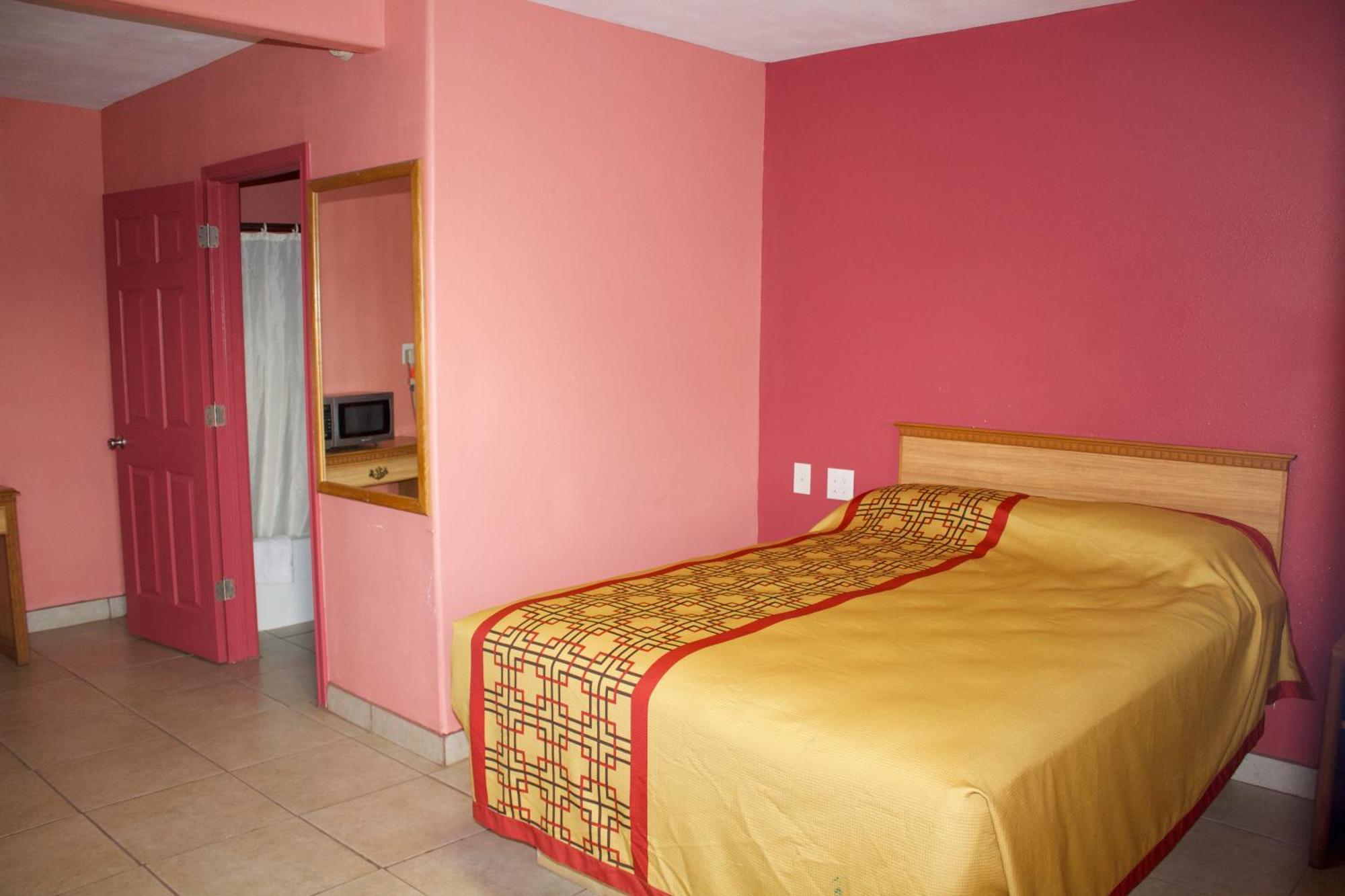Bel-Air Motel Alice Luaran gambar
