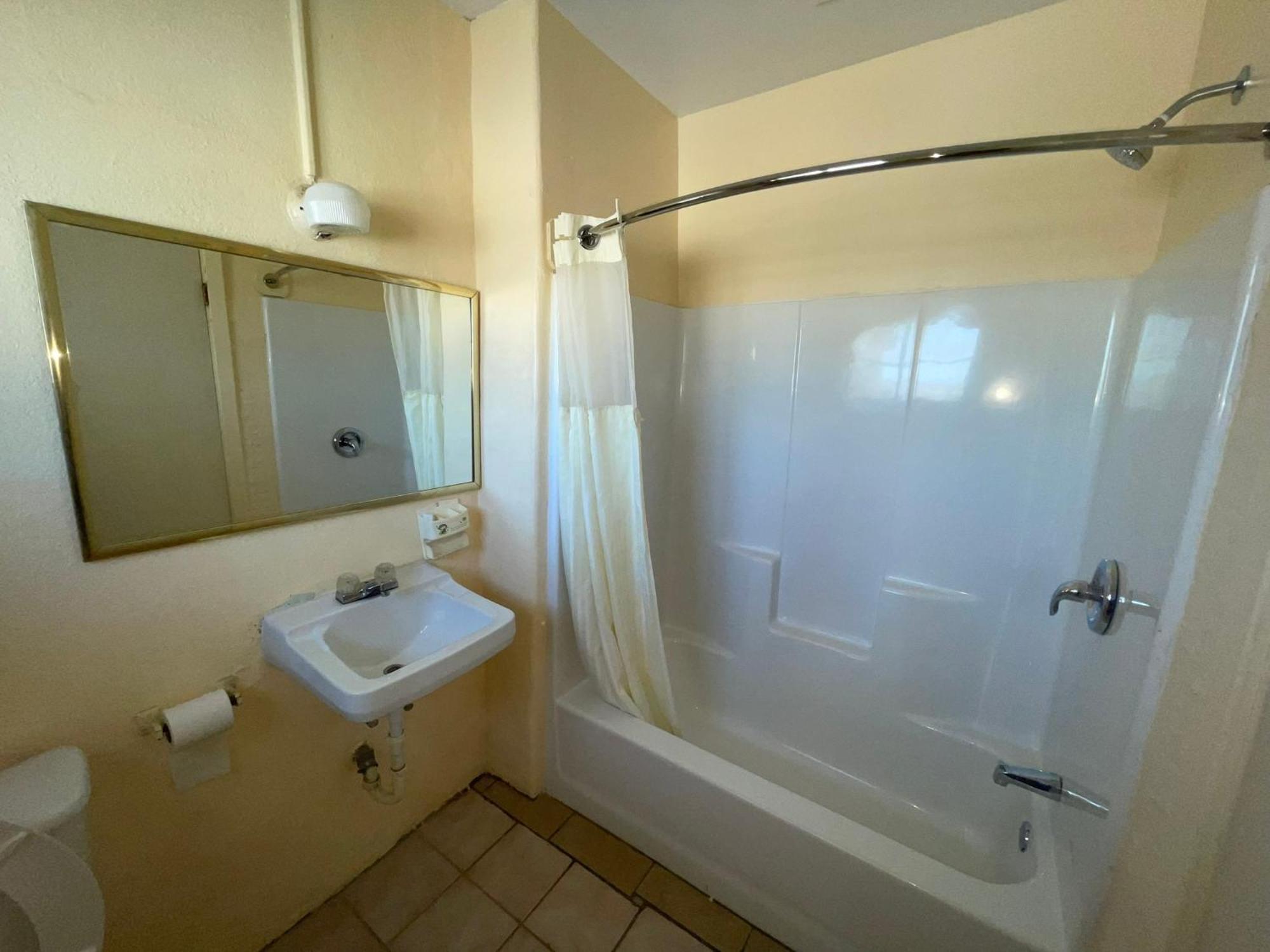 Bel-Air Motel Alice Luaran gambar